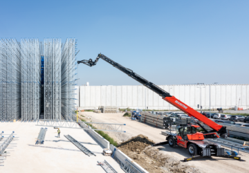 application_construction_rotating_telehandler_mrt_4080_003